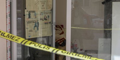 Ziyaret için geldiği babasını ölü buldu