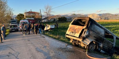 Otomobille minibüs çarpıştı; 2 yaralı