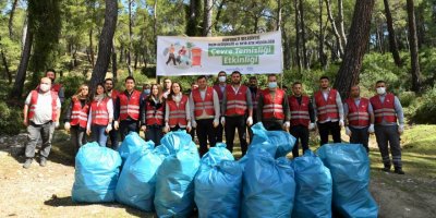 Sıfır Atık Günü'nde ormanı temizlediler
