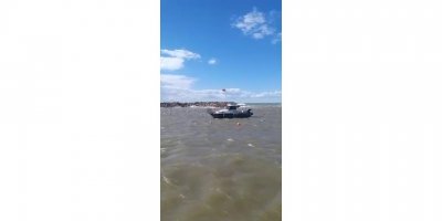 Fırtınada halatı kopan tekne kurtarıldı