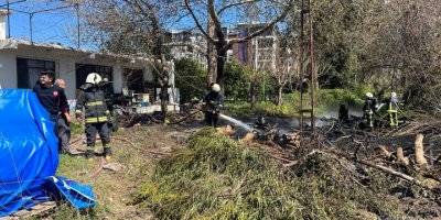 Kopan elektrik teli yangına neden oldu