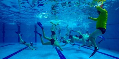 Sualtında ragbi ve hokey heyecanı