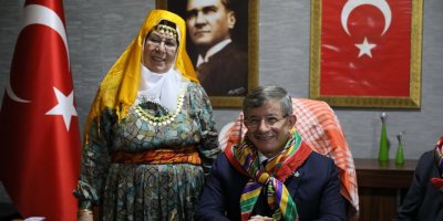 Davutoğlu: Herhangi bir metinde Diyanet İşleri Başkanlığı'nı kaldıracağımıza dair söz yok