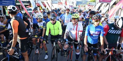 Depremzede çocuklar için pedal çevirdiler