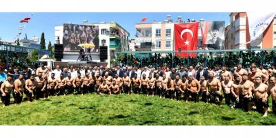 VAR hakemli ilk güreşlerin başpehlivanı Orhan Okulu oldu