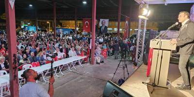 Kaya’dan miting gibi mahalle toplantısı