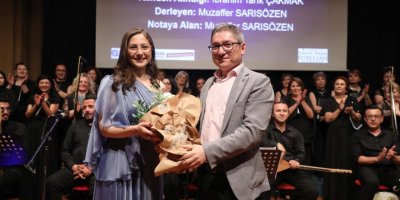 Kadınlar korosundan 'Kadın Ağzı Türküleri'