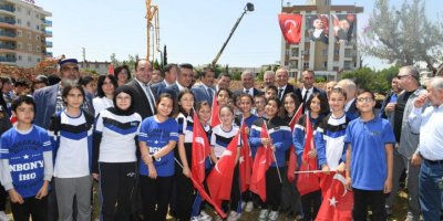 Vali Yazıcı'dan spor salonu temeli