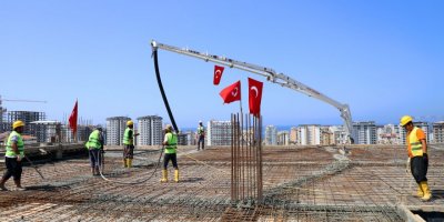 Mahmutlar Kültür ve Etüt Merkezi'nde son beton dökümü