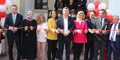 Tarihi konakta el sanatları sergisi