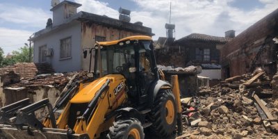 Balbey Mahallesi'nde metruk yapılar yıkıldı