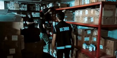 Antalya Polisi'nden sahte bebek maması operasyonu