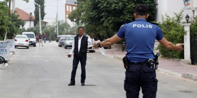 Ağabeyine kızdı, bıçaklı eyleminden arkadaşı vazgeçirdi