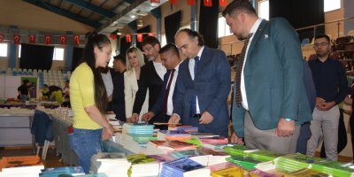 Eğitim Şenliği Kitap Fuarı ile başladı
