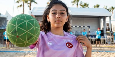 Hentbolcu depremzede Sena, Avrupa şampiyonasına hazırlanıyor