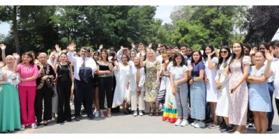 Rektör Özkan, Türkçe öğrenen yabancı öğrencilerle buluştu