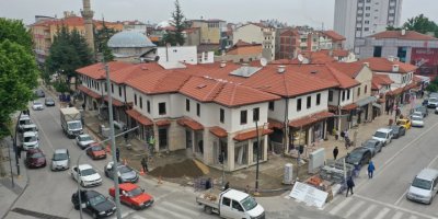 Tarihi Üzüm Pazarı'nda restorasyon sürüyor