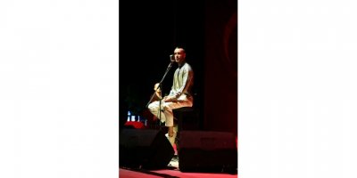 Marmaris'te Cem Adrian sahne aldı