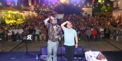 Kepez'in Nostaljik Yeşilçam Sokağı açıldı