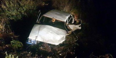 Karşı şeride geçen otomobil, 2 araca çarptı; 2 ölü, 7 yaralı