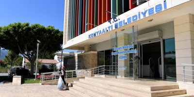 Konyaaltı'ndan çocuklara kırtasiye desteği