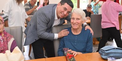 Tütüncü, huzurevi sakinleri ile buluştu