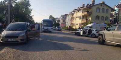 Side'de kaza: 3 yaralı