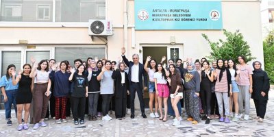Uysal, öğrencilerle buluştu