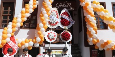 Eski vekilin açtığı kafenin gelirleri öğrencilere burs olacak