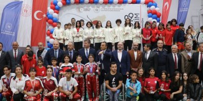 Dereceye giren sporcular ödüllendirildi