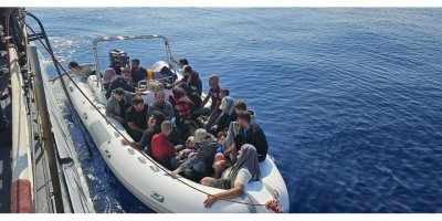 Fethiye'de 26 kaçak göçmen kurtarıldı