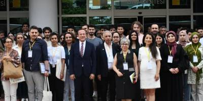 Dünyanın saygın bilim insanları Alanya’da mimarlık ve kentsel tasarımı konuştu !