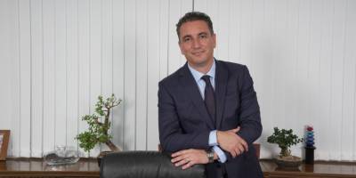 Antalya’nın iş insanı Berkay Bahar, Antalya için elini taşın altına koydu.