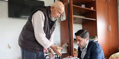 Aksu’da yaş almış vatandaşlara evde destek