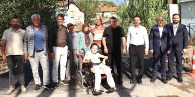 Hatice istedi, yol asfaltlandı