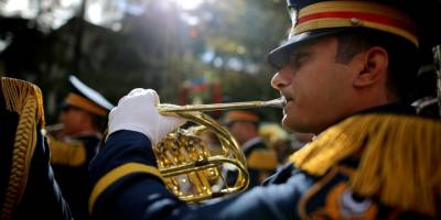 324 bandocu İstiklal Marşı’nı çaldı