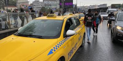 Polis olduğunu öğrendiklerinde şok oldular