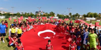 U11 ve U12 futbol takımlarından 29 Ekim karşılaşması