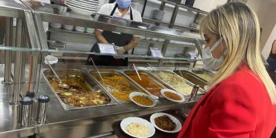 AK Partili vekilden KYK yurduna ziyaret