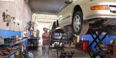 Doğu'da  araç bakım kuyruğu