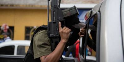 Havalimanında silahlı çatışma