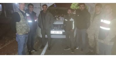 Projektörle kaçak tavşan avı yapanları yerdeki kan izleri yakalattı