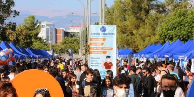 Akdeniz Üniversitesi’nde Topluluk Tanıtım Günleri düzenleniyor
