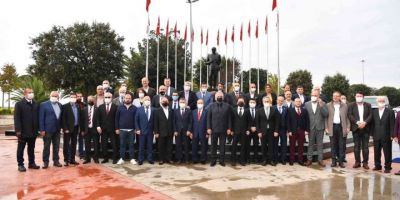 Tuzla’da Muhtarlar Günü sebebiyle çelenk sunma töreni düzenlendi