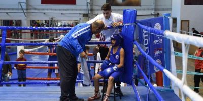 Altındağlı boksörler madalya avcısı