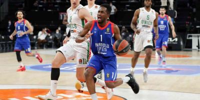 Anadolu Efes, Euroleague’de ilk galibiyetini aldı