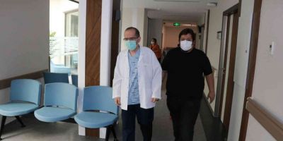 Midesine yerleştirilen balon sayesinde zayıflıyor