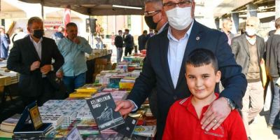 Mustafakemalpaşa’da kitap günleri kapılarını açtı