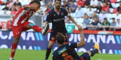 Süper Lig: FT Antalyaspor: 1 - Başakşehir: 2 (Maç sonucu)