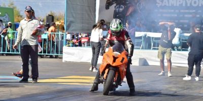 Türkiye Drag Şampiyonları ödüllendirildi